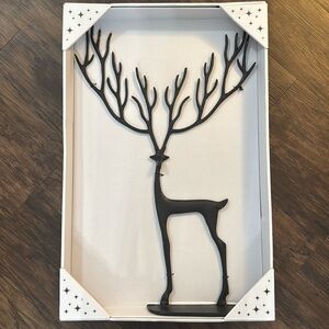 Aldi Dramatic Reindeer